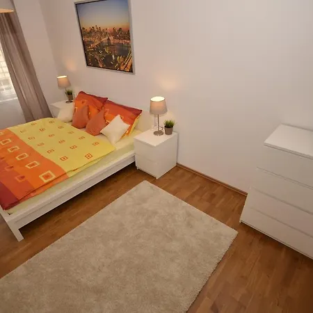 Apartment Beautiful In Prague